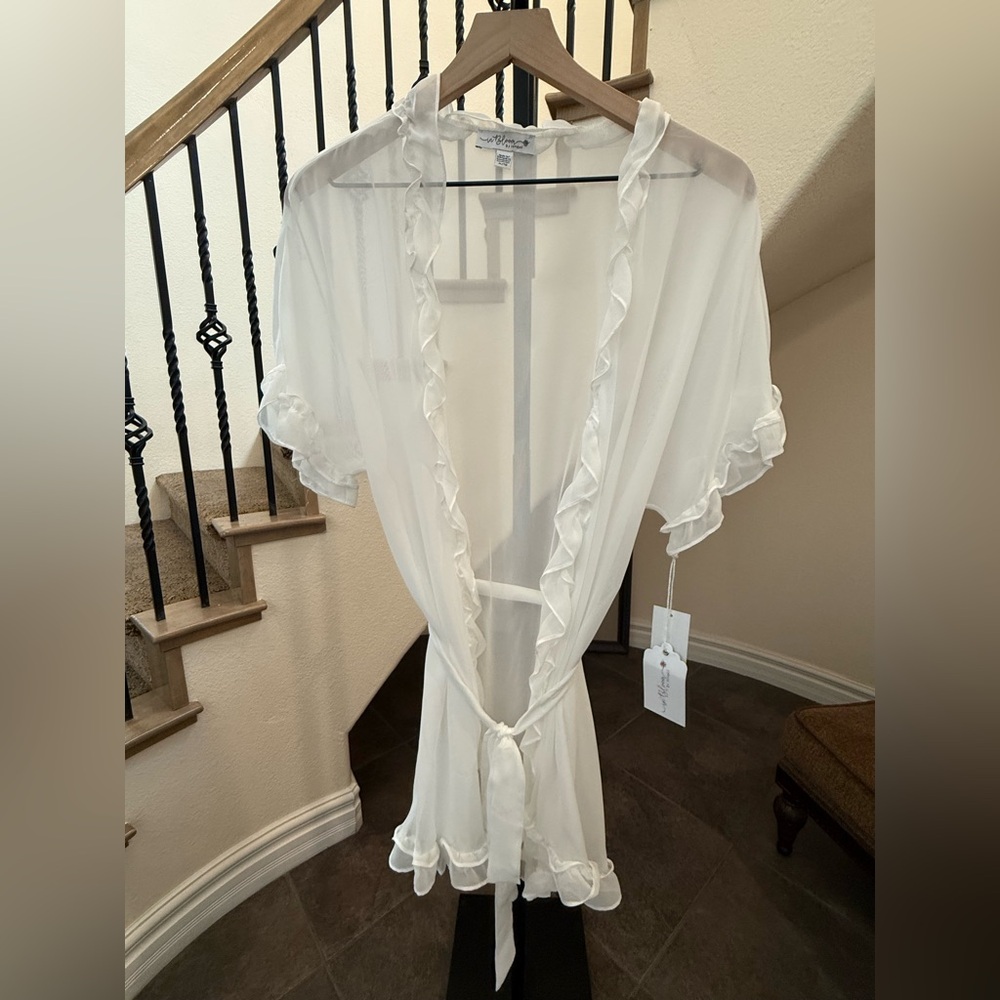 NWT In Bloom by Jonquil Alice Ivory Ruffle Wrap Robe Sheer Bridal